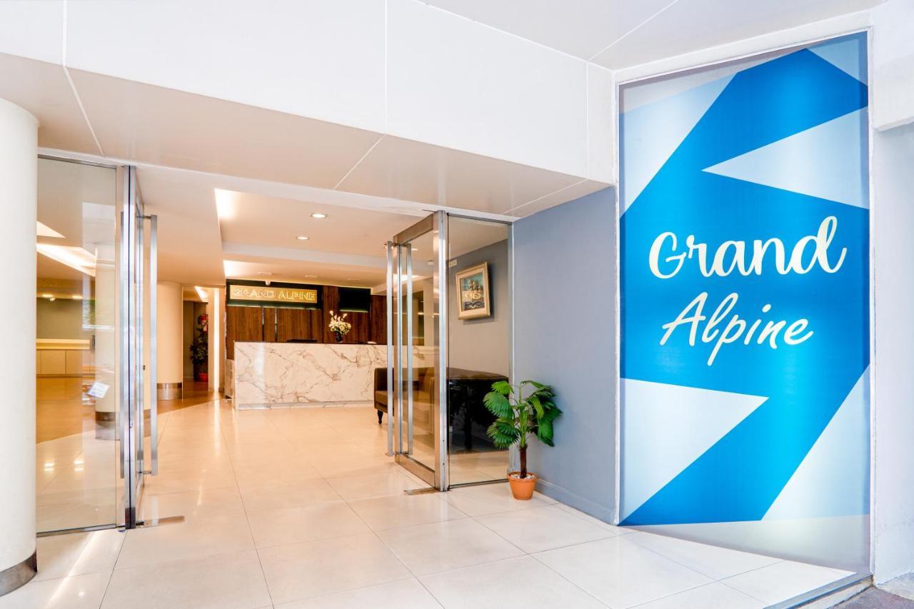 Grand Alpine Hotel Banguecoque Exterior foto